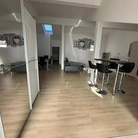 Grosse Ferienwohnung Gaestehaus Neubau Merzig 120M2 Extérieur photo
