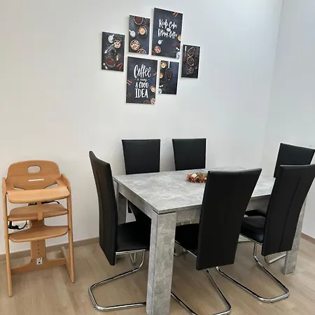 Grosse Ferienwohnung Gaestehaus Neubau Merzig 120M2 Extérieur photo