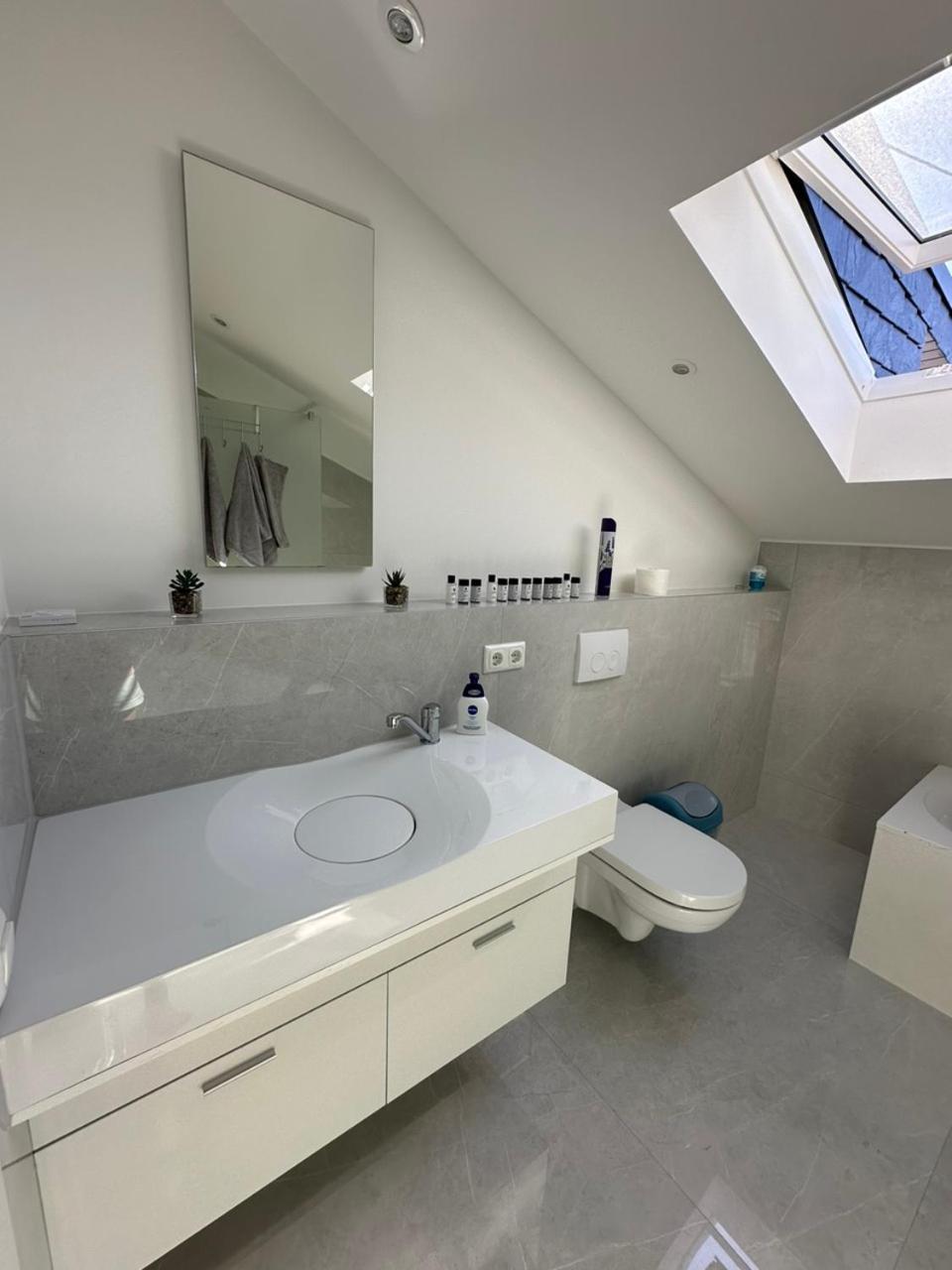 Apartment Grosse Gaestehaus Neubau 120m2