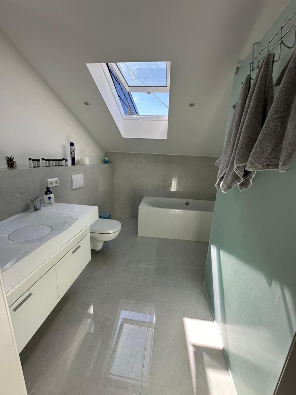 Grosse Gaestehaus Neubau 120m2