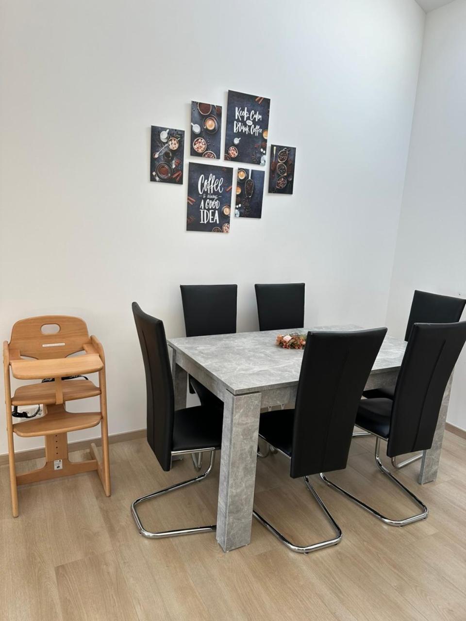 Grosse Gaestehaus Neubau 120m2 *