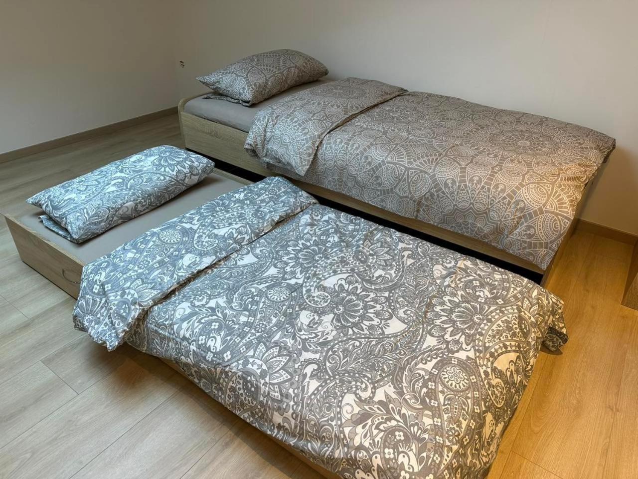 Grosse Gaestehaus Neubau 120m2 Merzig