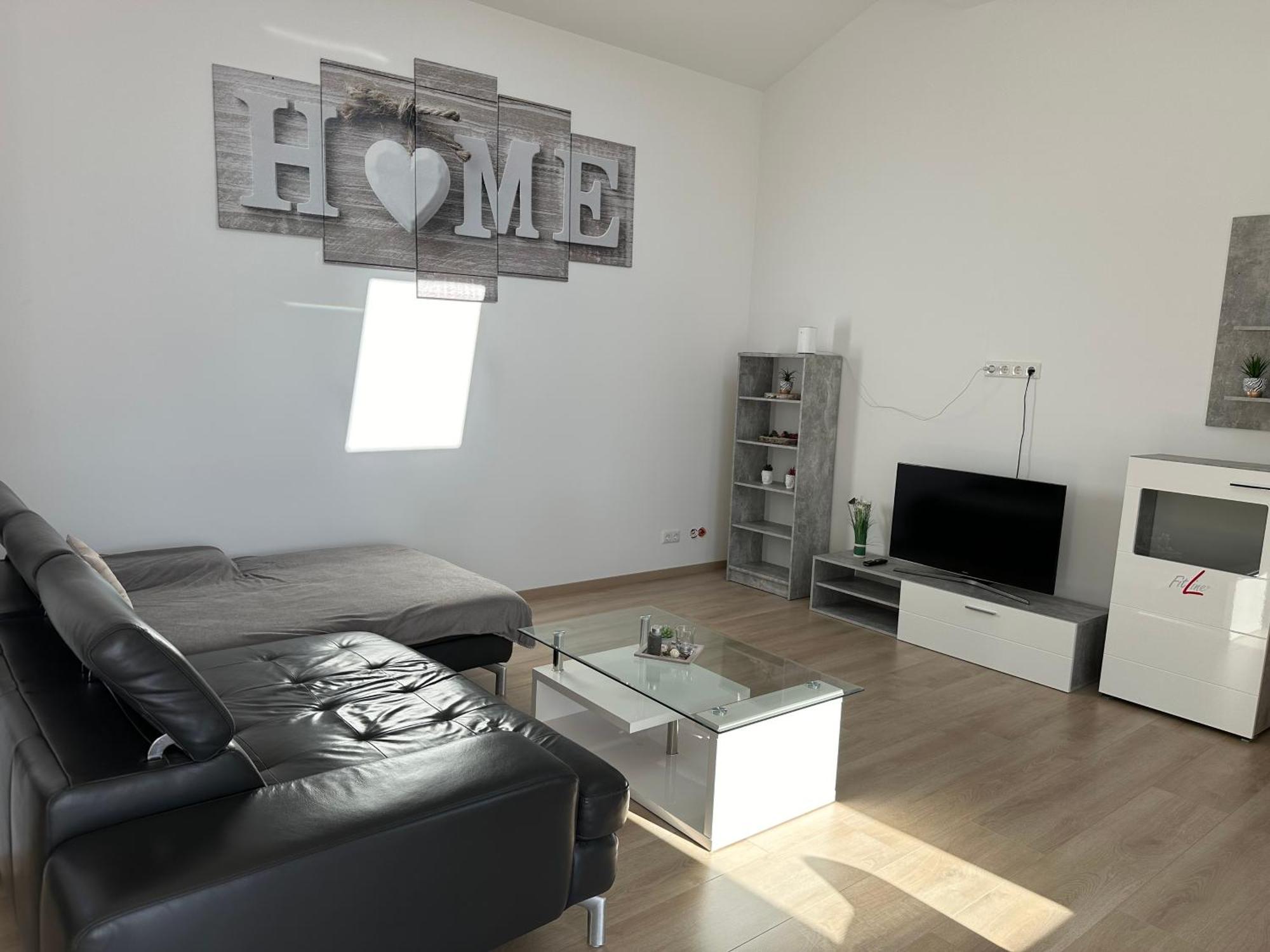 Apartment Grosse Gaestehaus Neubau 120m2 Merzig