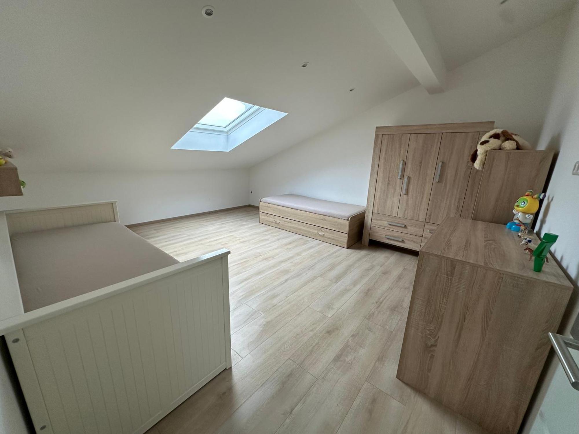 Grosse Gaestehaus Neubau 120m2 Apartment